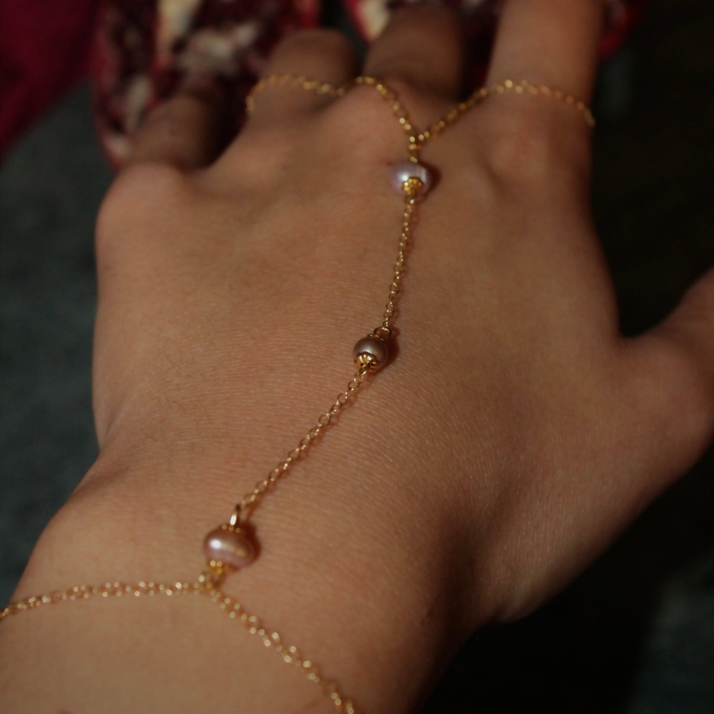 Hinar Triple Pearl Handchain